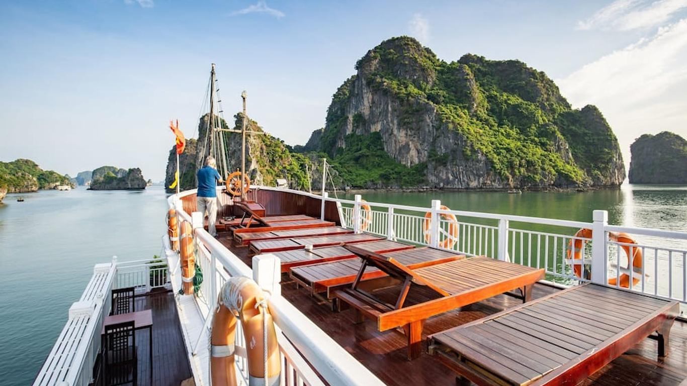 Swan Cruises Halong